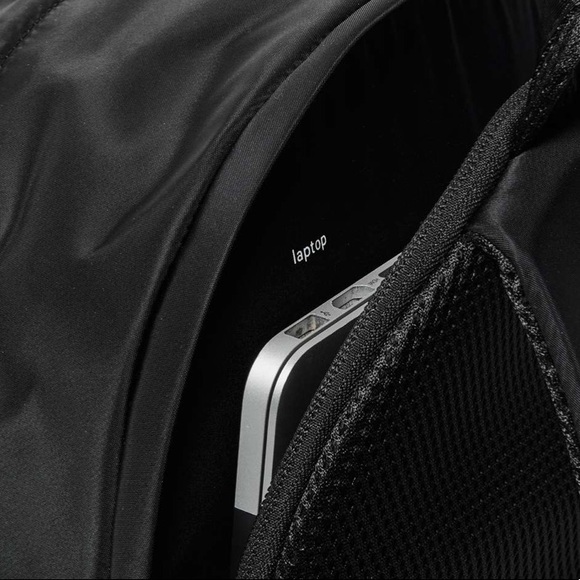 Lululemon Eveywhere backpack 17L - Picture 3 of 10